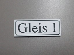 Bild von Gleisschild klein alte Schrift Gleis 1