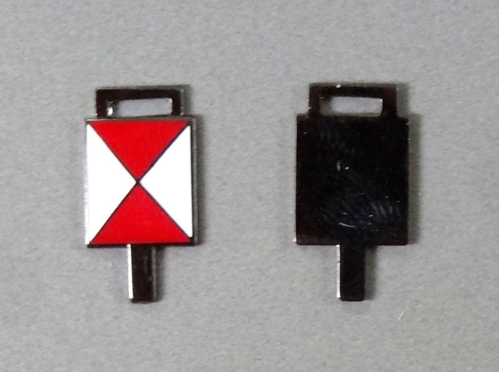 Regelschlusssignal Zg 3 9 x 10,5 mm, Rahmenemailletechnik