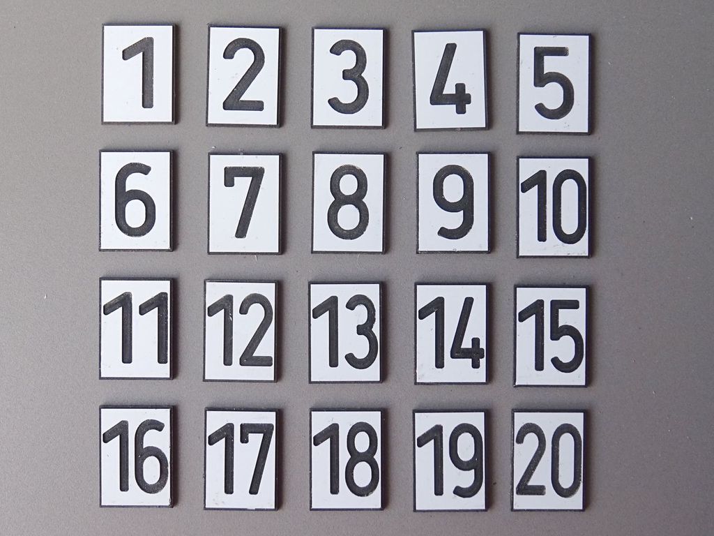 Geschwindigkeitssignal LF 7 / Zifferntafel Hochformat 16 x 22 mm, 2-Schicht-Kunststoff