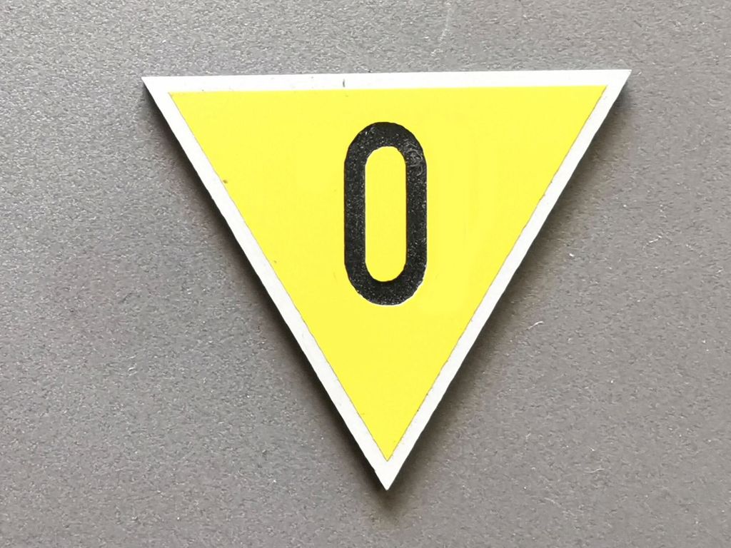 Langsamfahrankündigungsscheibe Lf 1, Spitze unten 0  30 mm, 3-Schicht-Kunststoff