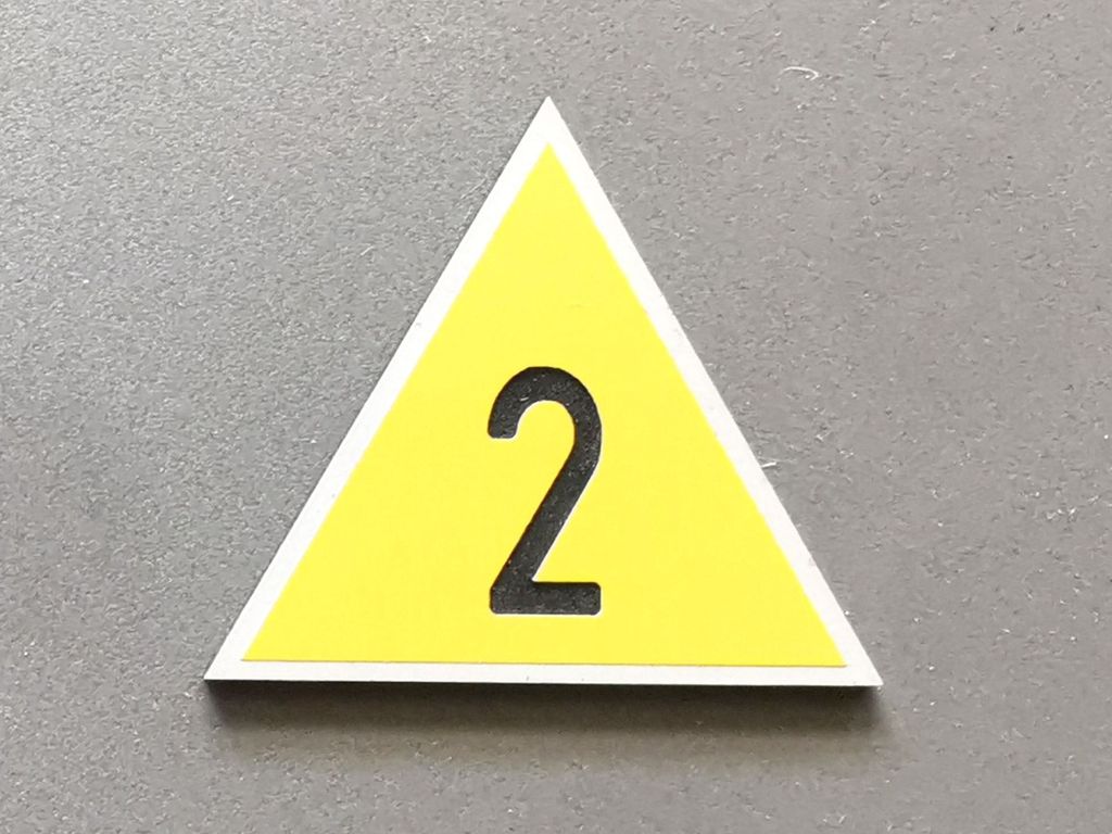 Langsamfahrankündigungsscheibe Lf 1, Spitze oben 2  30 mm, 3-Schicht-Kunststoff