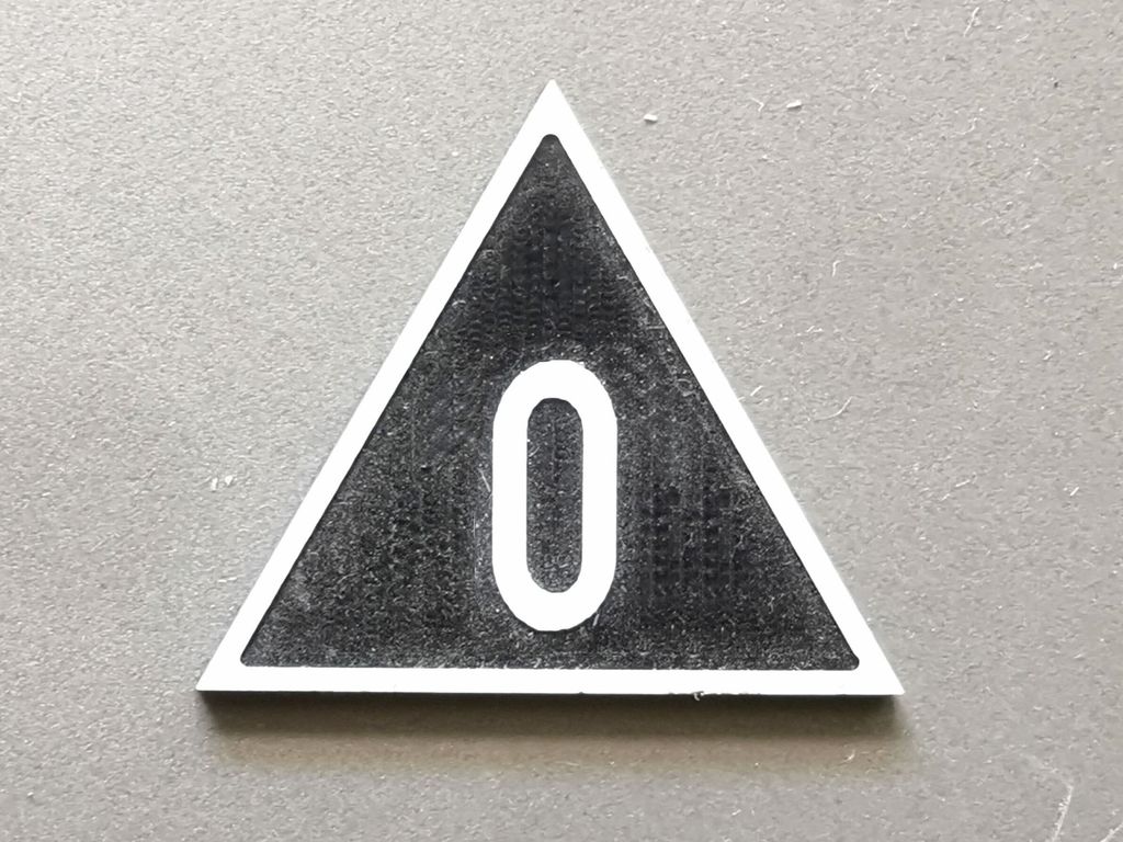 Geschwindigkeitsanzeiger Zs 3, weiß/schwarz, Spitze oben 0  30 mm, 2-Schicht-Kunststoff
