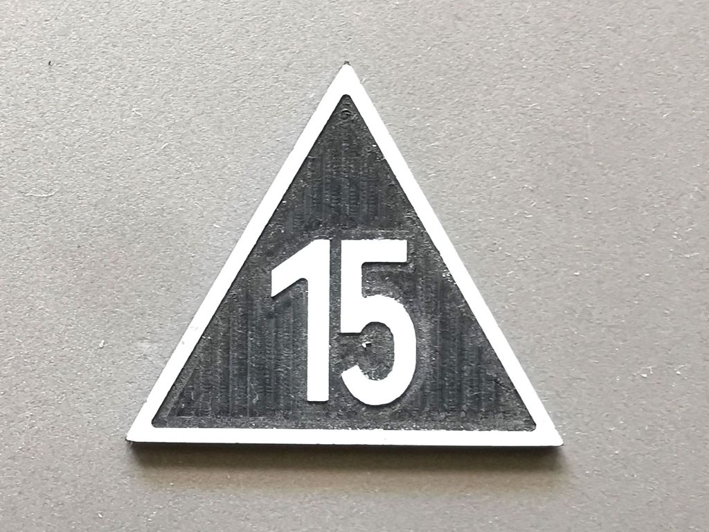 Geschwindigkeitsanzeiger Zs 3, weiß/schwarz, Spitze oben 15  30 mm, 2-Schicht-Kunststoff