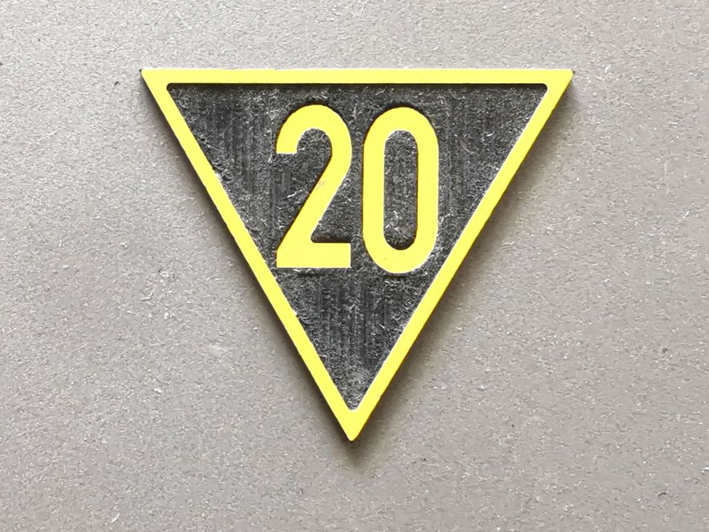 Geschwindigkeitsvoranzeiger Zs 3v, gelb/schwarz, Spitze unten 20  30 mm, 2-Schicht-Kunststoff