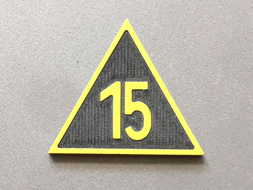 Geschwindigkeitsvoranzeiger Zs 3v, gelb/schwarz, Spitze oben 15  30 mm, 2-Schicht-Kunststoff