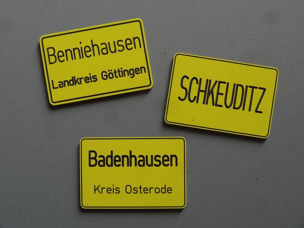 Ortsschild-Set, 4 Stück 40 x 27 mm, 2-Schicht-Kunststoff