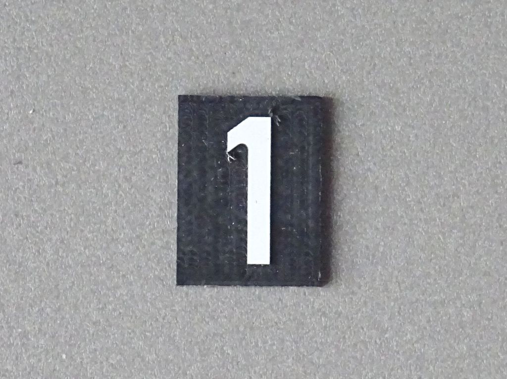 Schild Wagen-Klasse 1 9 x 12 mm, 2-Schicht-Kunststoff