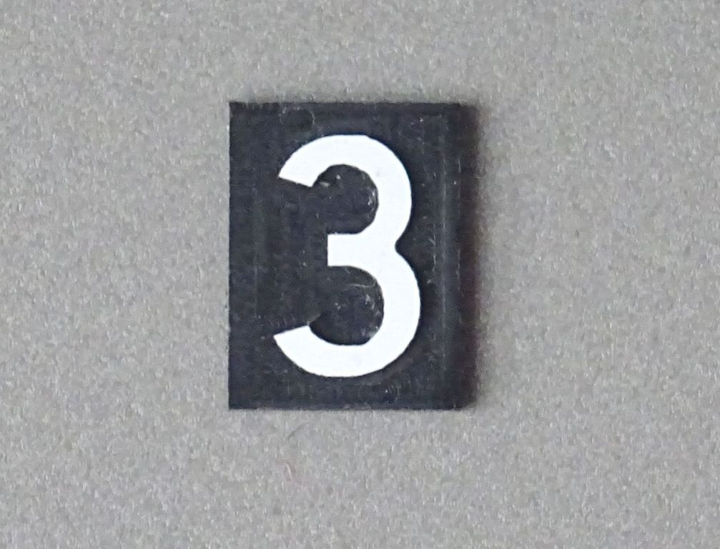 Schild Wagen-Klasse 3 9 x 12 mm, 2-Schicht-Kunststoff