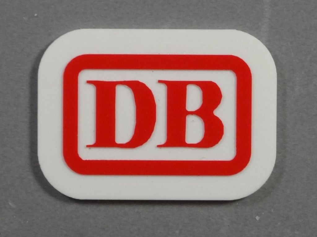 DB-Zeichen groß, Rote Schrift auf Weiß 30 x 21 mm, 2-Schicht-Kunststoff