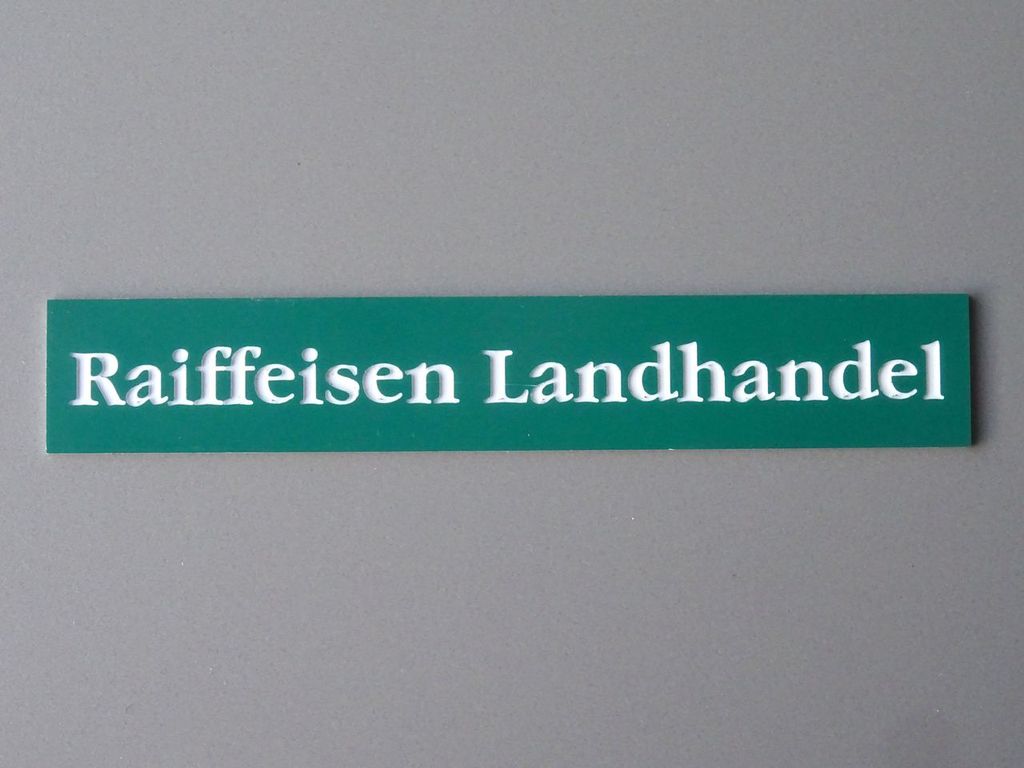 Raiffeisen Landhandel 120 x 20 mm, 2-Schicht-Kunststoff