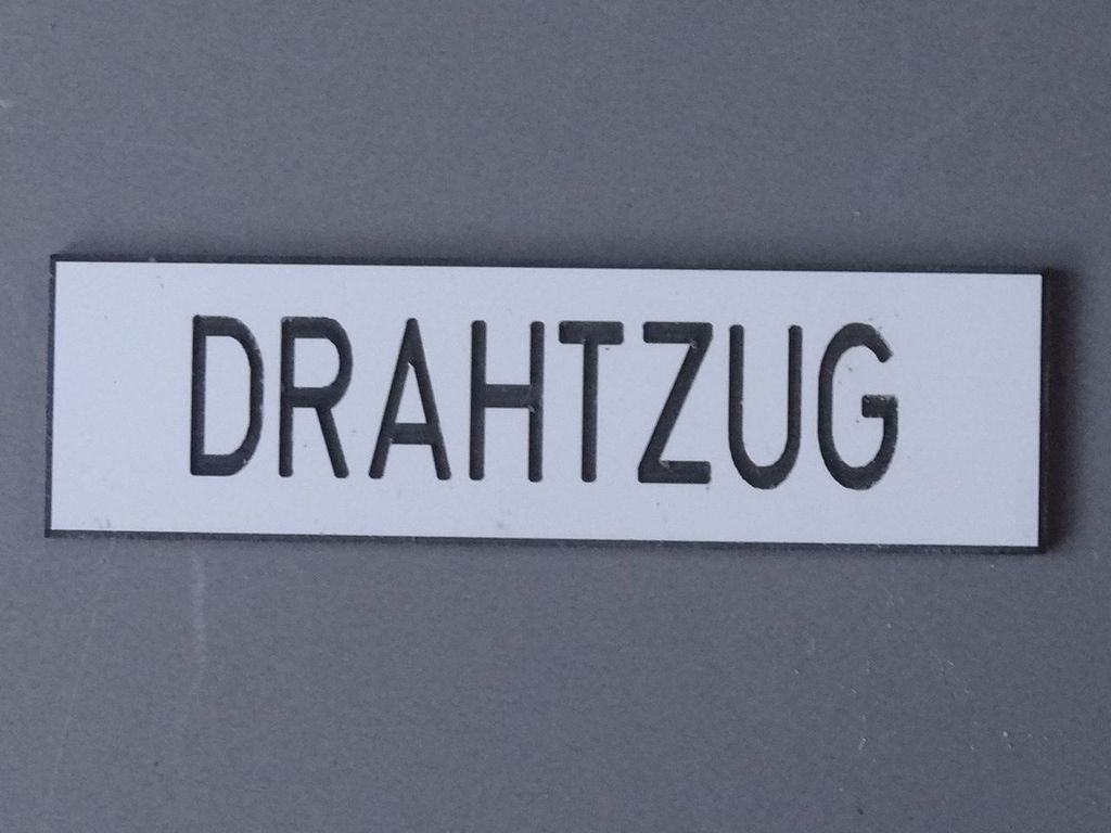 Drahtzug 70 x 20 mm, 2-Schicht-Kunststoff