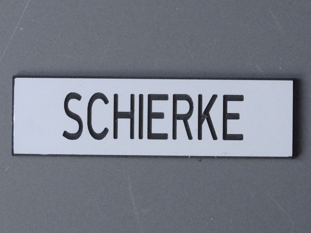 Schierke 70 x 20 mm, 2-Schicht-Kunststoff