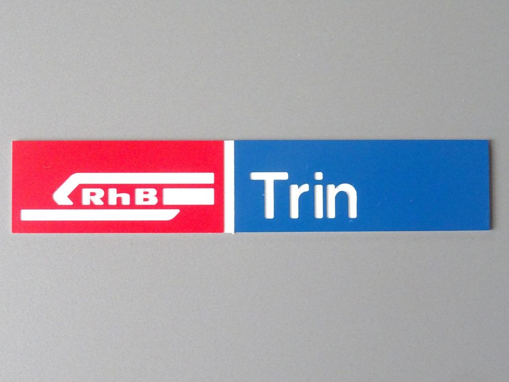 Trin, kleines Format 85 x 16 mm, 2-Schicht-Kunststoff