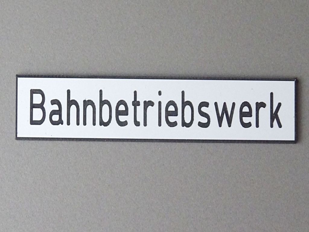 Bahnbetriebswerk, kleines Format 60 x 13 mm, 2-Schicht-Kunststoff