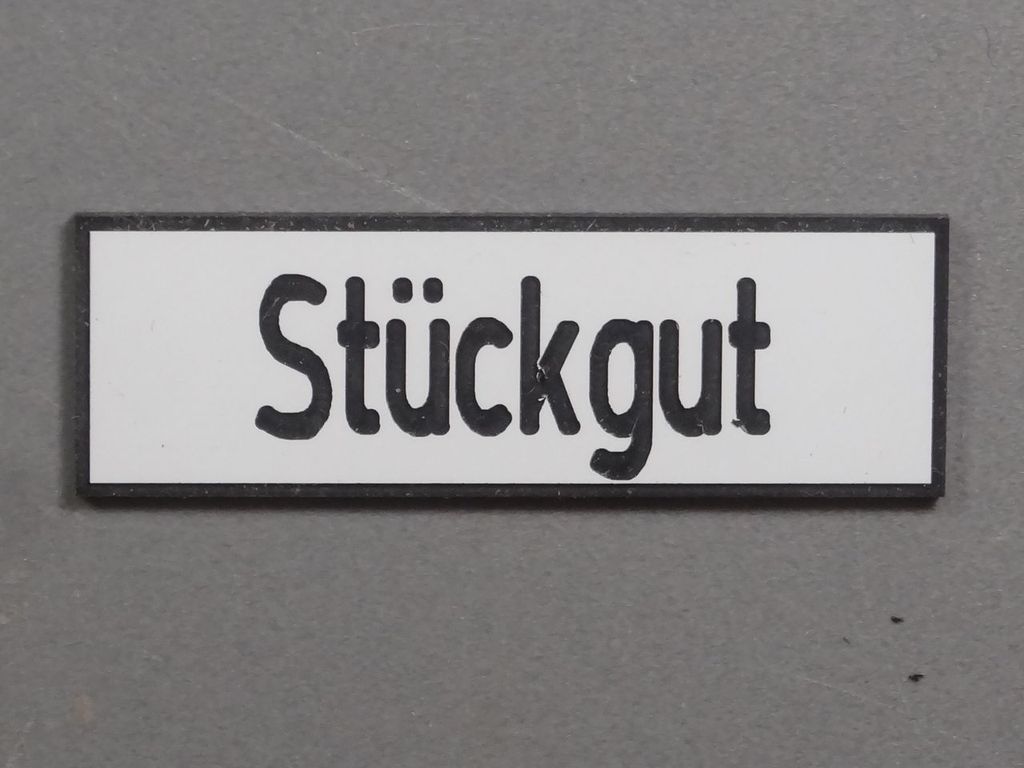 Stückgut, großes Format 100 x 20 mm, 2-Schicht-Kunststoff