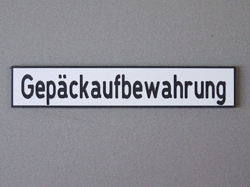 Gepäckaufbewahrung, großes Format 100 x 20 mm, 2-Schicht-Kunststoff