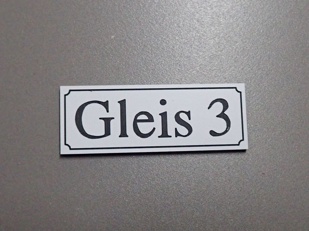 Gleisschild alte Schrift Gleis 3 44 x 16 mm, 2-Schicht-Kunststoff