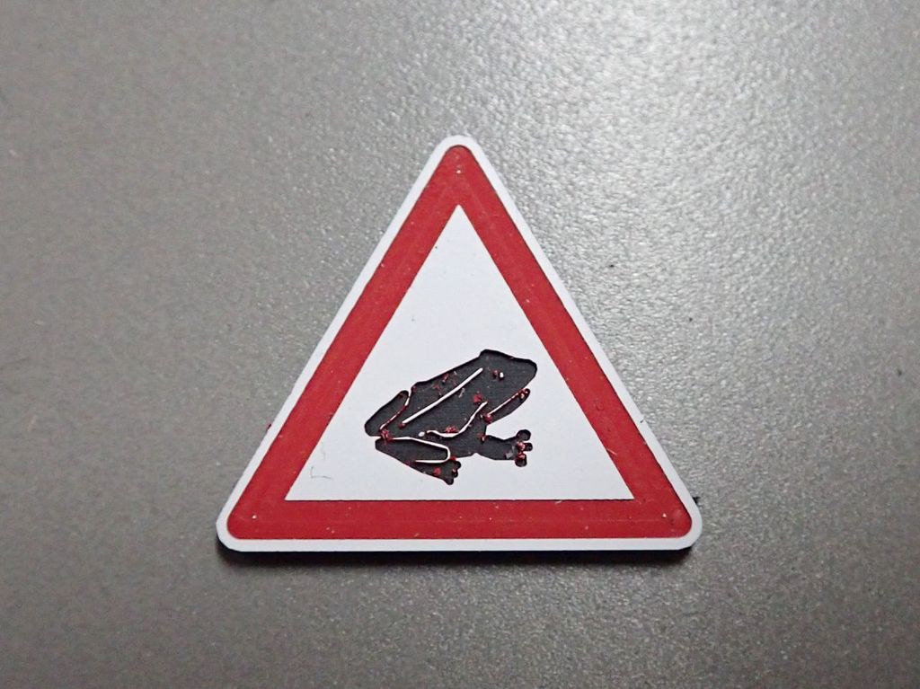 Verkehrsschild Achtung Amphibienwanderung 26,5 x 23,5mm 2-Schicht-Kunststoff