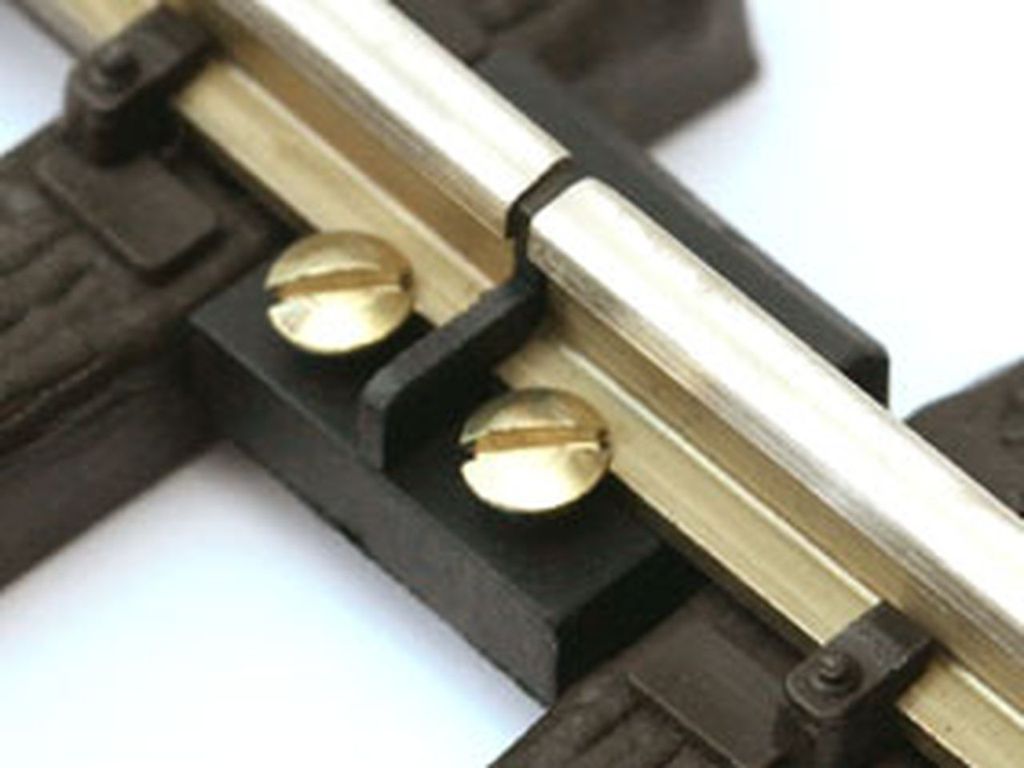 Schienenverbinder Massoth isoliert