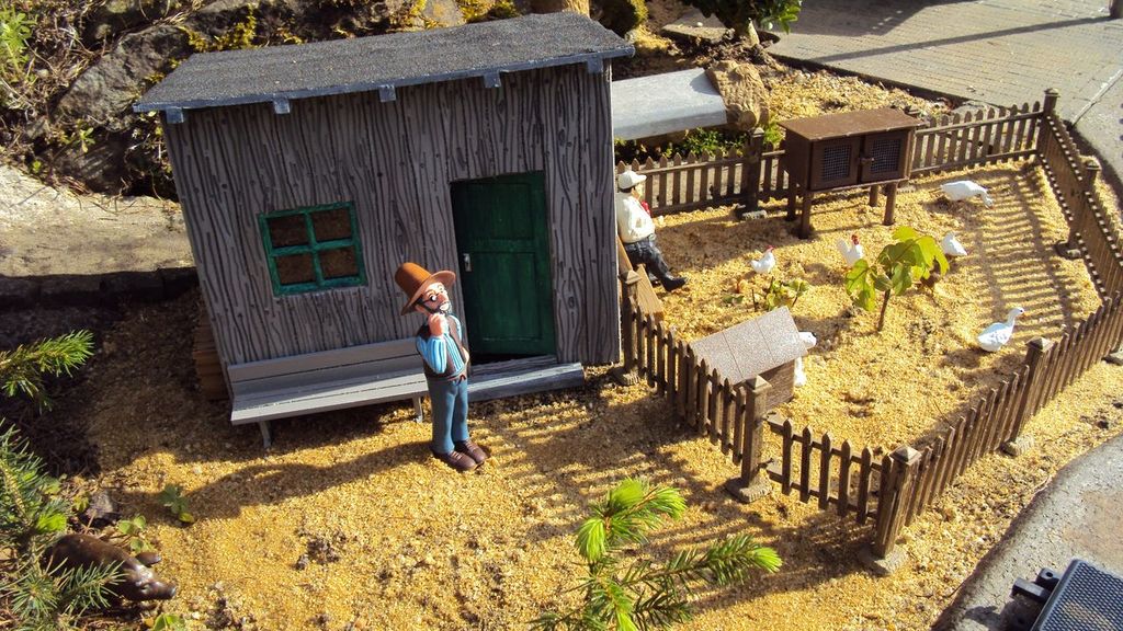 Geräteschuppen incl. 2 Sitzbänken 125 x 185 x 155 mm