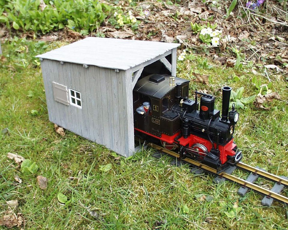 Feldbahnlokschuppen 275 x 175 x 205 mm
