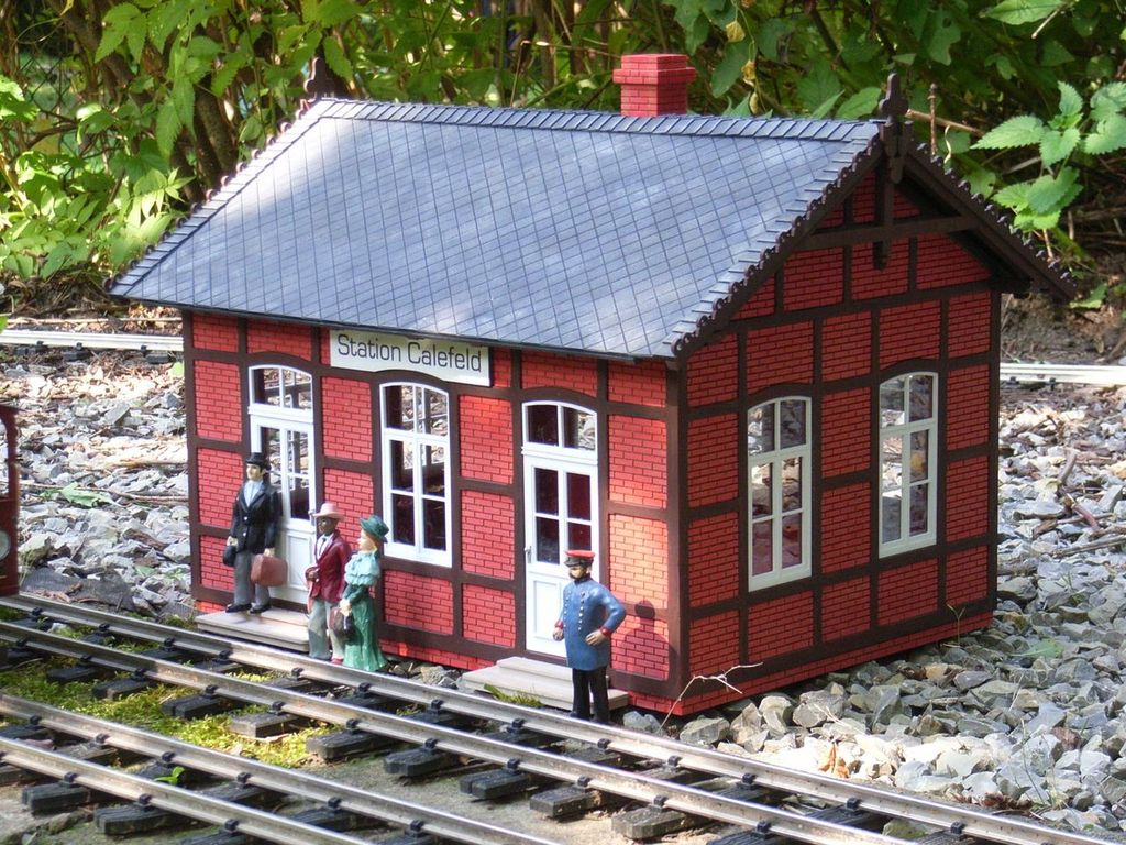 Bahnhof für die Kleinbahn, Calefeld 345 x 245 x 270 mm