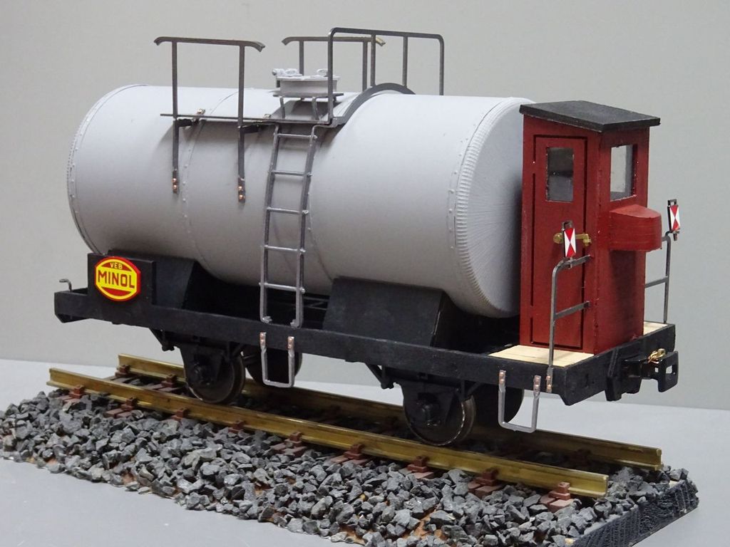 Tankwagen 310 x 105 x 170 mm