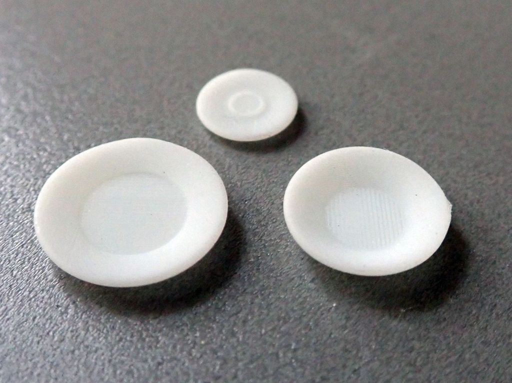 Teller Set 1:32: 5 Sets aus Untertasse, flacher und tiefer Teller, 3D-Druck