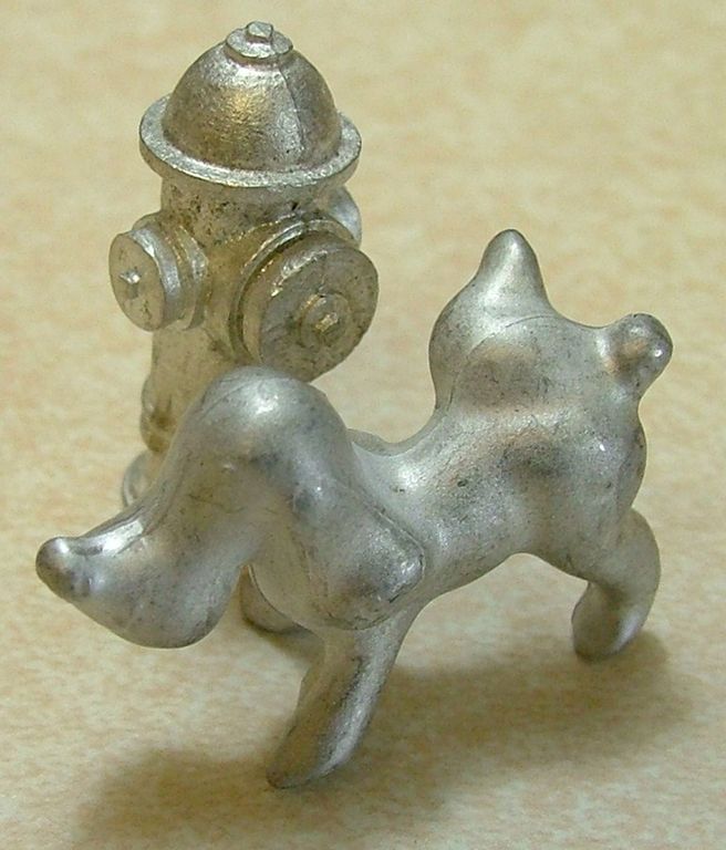 pinkelnder Hund Höhe 21mm