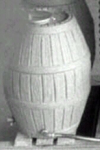 Holz-Wassertankfass Resinguss