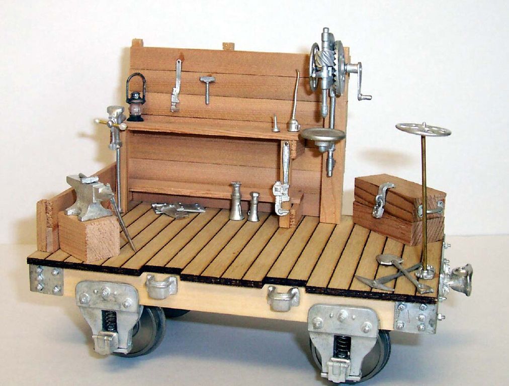 Werkstattlore Größe der Bodenplatte 90 x 150 mm