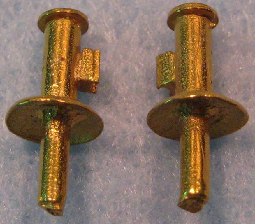 Fahnenhalterungen zum Befestigen an der Lokomotivpufferbohle, 2 Stück