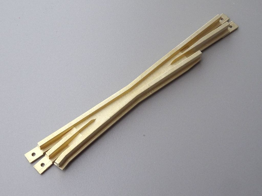 Herzstück 3-Schienenweiche lang links