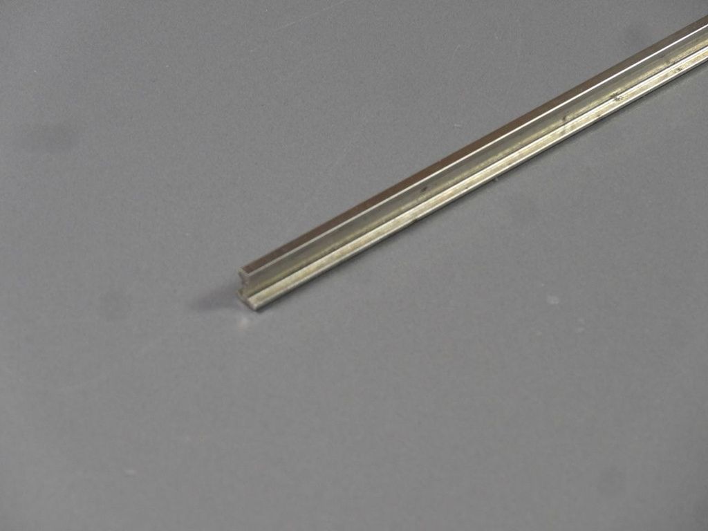 Edelstahlprofil Code 250 600 mm +/- 2 mm