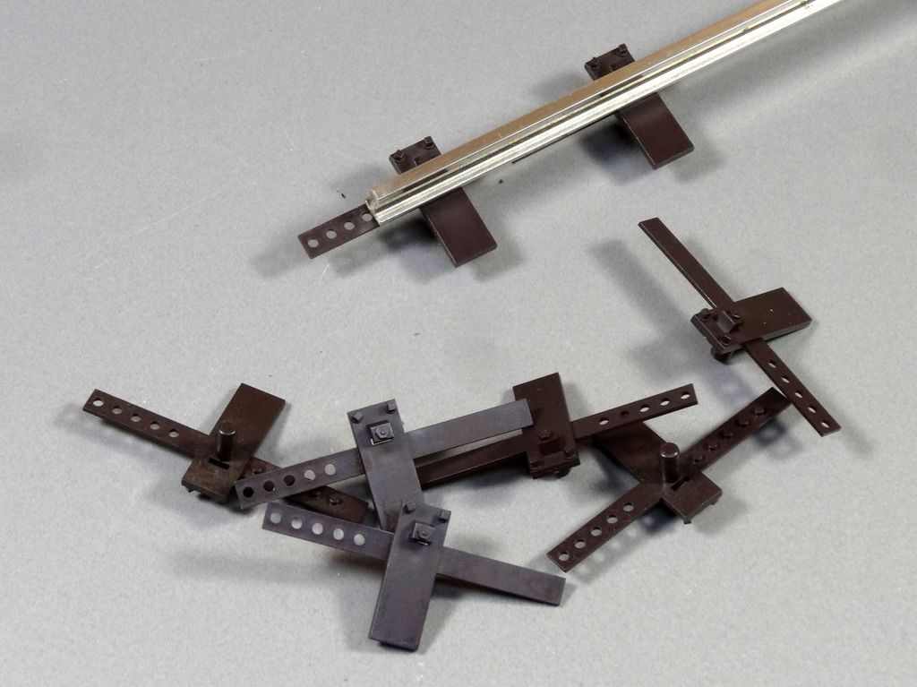 Schienenstühlchen Code 250 mit Gleitbahn, 50 Stk. 20 x 7 mm, Luran S
