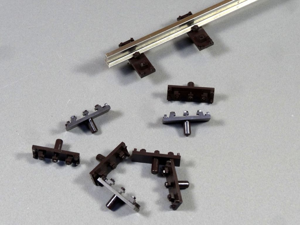 Schienenstühlchen Code 250 für Radlenker, 50 Stk. 20 x 7 mm, Luran S