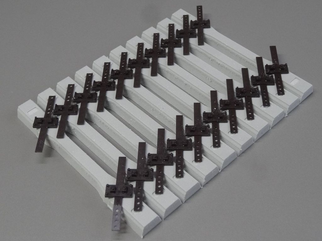 Betonschwellen 64 mm, Code 250, 50 Stück 115 x 13 x 8 mm