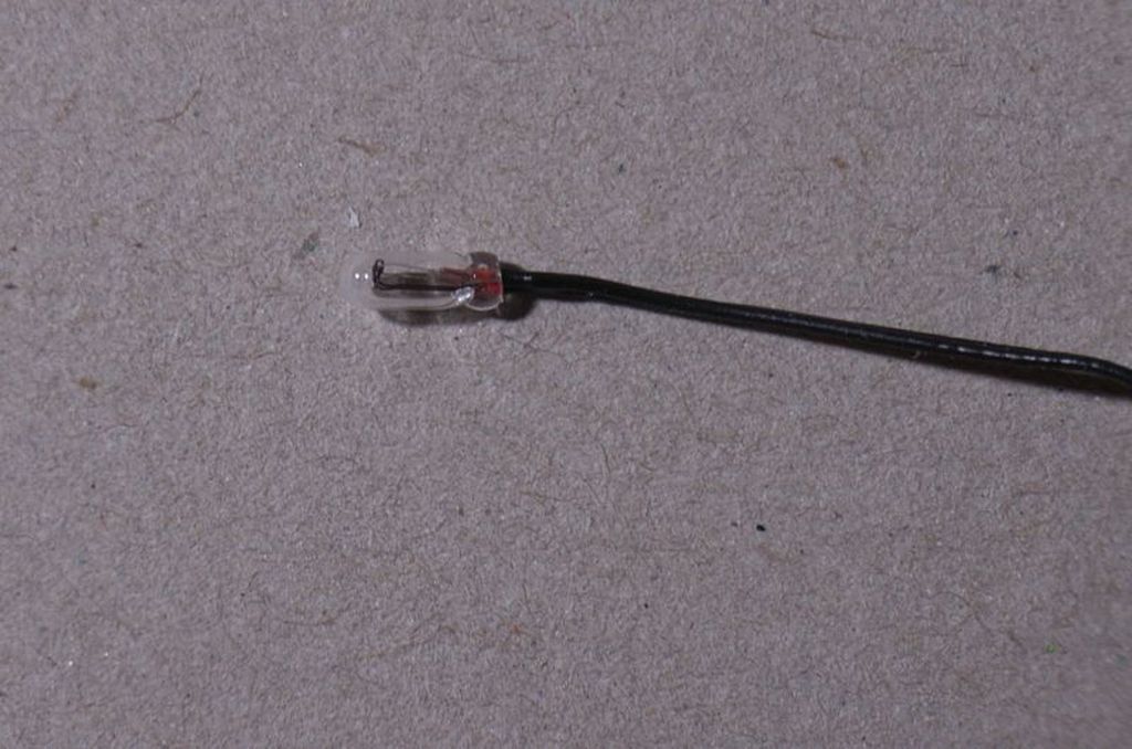 Leuchte 16V, 30 mA Länge 6 mm, D = 2,3 mm