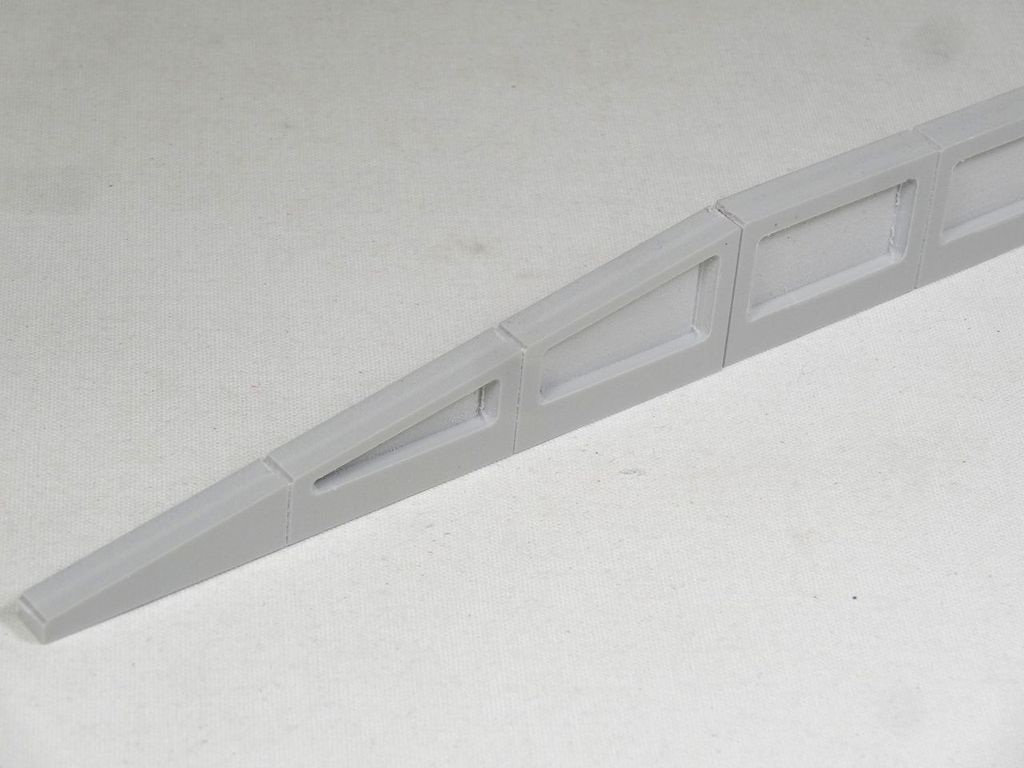 Bahnsteigkantenabsenkung je 135 x 30 x 8 mm,