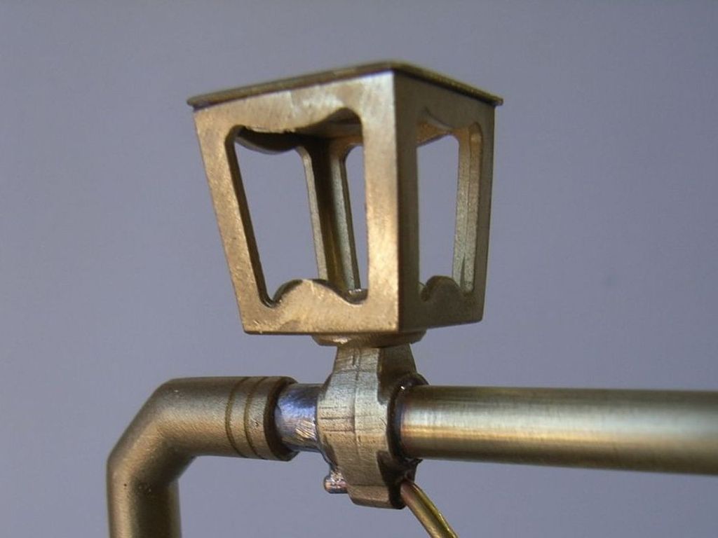 Wasserkranlaterne ca. 20 x 20 x 20 mm, Messing